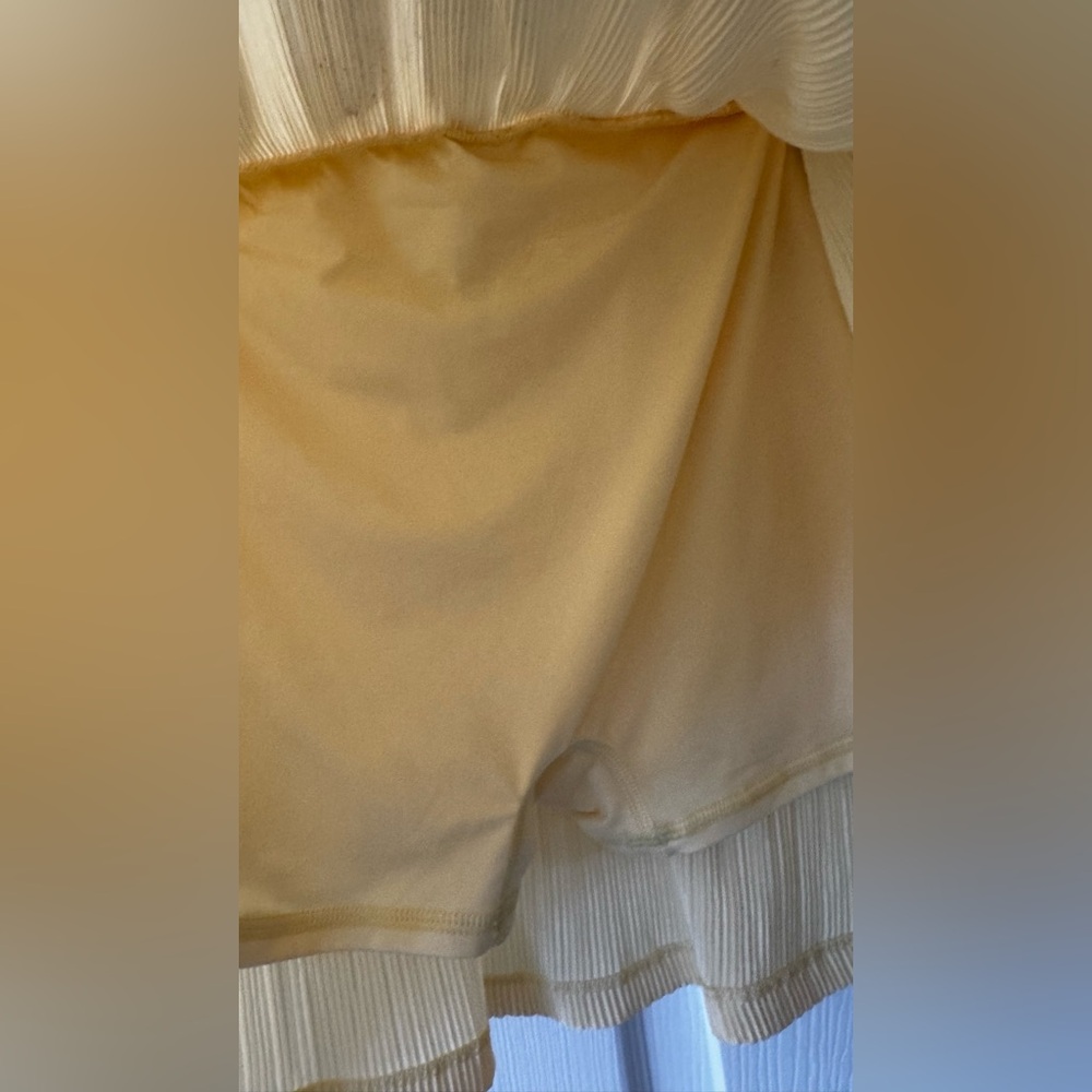 Alo Micro Plisse Tennis Skirt Limited Edition Lemon Ice Color sz S - Picture 10 of 14